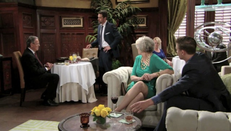 Nick (Joshua Morrow) fait comprendre à Victor que Christian n’est pas un simple pion. Les Feux de l'Amour,
épisode 11452 (14 juin 2018,
CBS)
