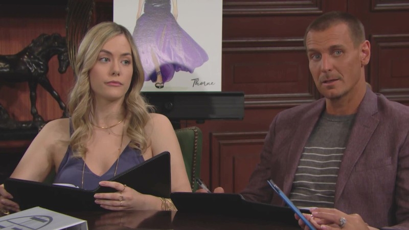 Hope (Annika Noelle) n'a aucune envie que Sally travaille pour elle. Top Modèles,
épisode 7870 (13 août 2019,
TVA)