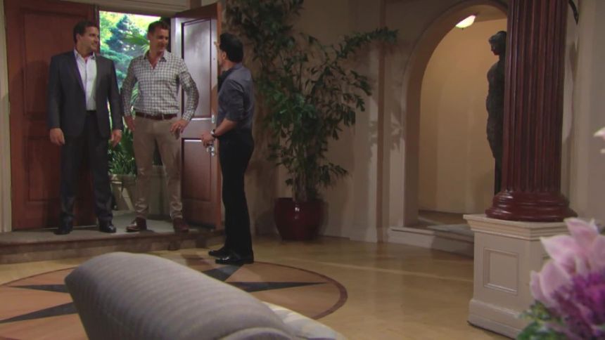 Bill (Don Diamont) reçoit de la visite… Top Models,
épisode 7950 (20 février 2019,
RTS)