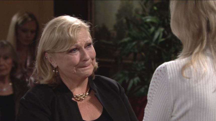 Traci (Beth Maitland) aimerait pouvoir retenir sa sœur… Les Feux de l'Amour,
épisode 11548 (29 octobre 2018,
CBS)