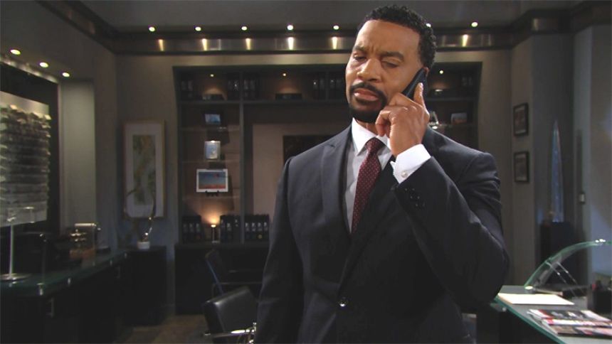 Justin (Aaron D. Spears) détient une information qui pourrait bien tout changer pour Bill... Top Modèles,
épisode 7961 (18 décembre 2019,
TVA)