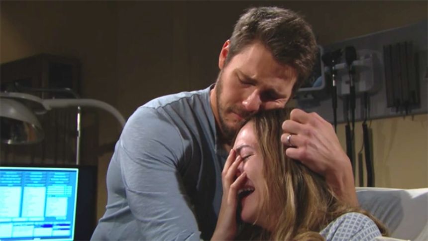 Hope (Annika Noelle) et Liam (Scott Clifton) s'adressent une dernière fois à Beth... Amour, Gloire et Beauté/Top Models,
épisode 8001 (7 janvier 2019,
CBS)
