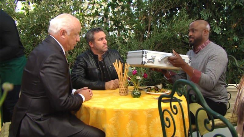 Reese (Wayne Brady) parvient enfin à régler sa dette. Amour, Gloire et Beauté,
                     épisode 8019 (29 avril 2020,
TF1)