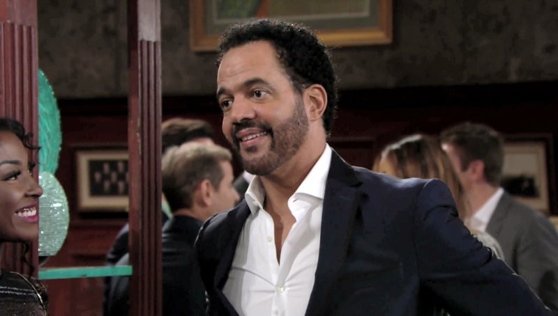 Neil (Kristoff St. John) est toujours présent pour sa famille ! Les Feux de l'Amour,
                     épisode 11618 (6 février 2019,
CBS)