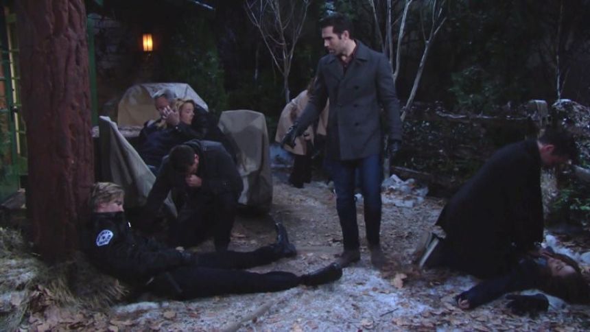 Rey (Jordi Vilasuso) n'en revient pas de découvrir JT vivant. Les Feux de l'Amour,
                     épisode 11648 (25 mars 2019,
CBS)