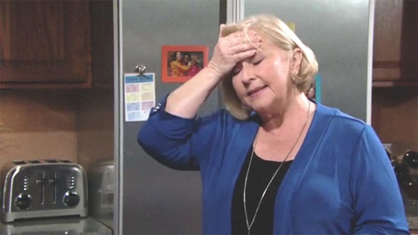 Traci (Beth Maitland) tente de comprendre la situation entre Cane et Lily. Les Feux de l'Amour,
épisode 11657 (5 avril 2019,
CBS)