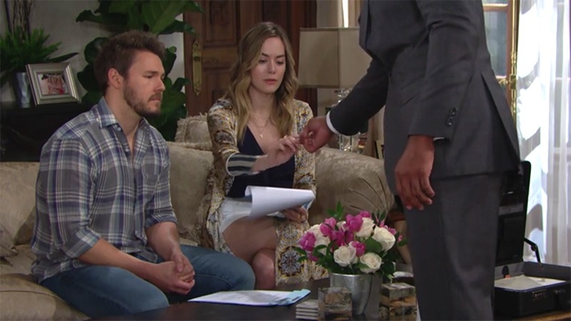 Le mariage de Hope (Annika Noelle) et Liam sera-t-il bientôt de l'histoire ancienne? Amour, Gloire et Beauté/Top Models,
épisode 8106 (6 juin 2019,
CBS)