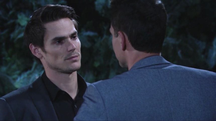 Adam (Mark Grossman) passe un mauvais moment. Les Feux de l'Amour,
épisode 8450 (28 avril 2022,
TF1)