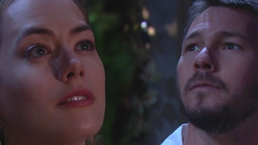 Le feu d'artifice ravive certains souvenirs chez Hope (Annika Noelle) comme chez Liam (Scott Clifton)... Amour, Gloire et Beauté,
épisode 8126 (1 octobre 2020,
TF1PLUS)