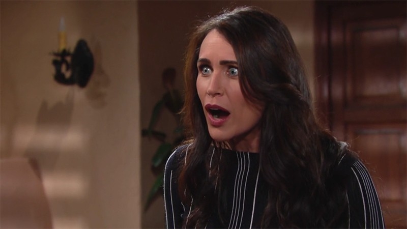 Quinn (Rena Sofer) apprend que Ridge et Shauna ont passé la nuit ensemble ! Amour, Gloire et Beauté,
                     épisode 8210 (29 janvier 2021,
TF1)