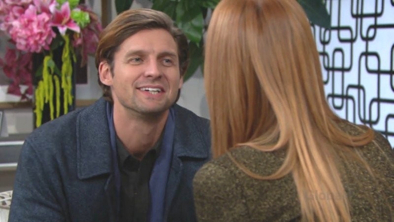 Chance (Donny Boaz) accepte l'invitation de Phyllis. Les Feux de l'Amour,
                     épisode 6187 (11 novembre 2022,
AUVIO)