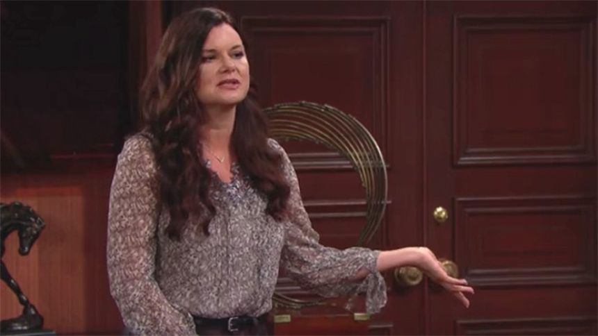 Katie (Heather Tom) a des détails sensibles à révéler à Ridge... Top Models,
épisode 8371 (21 janvier 2021,
RTS)