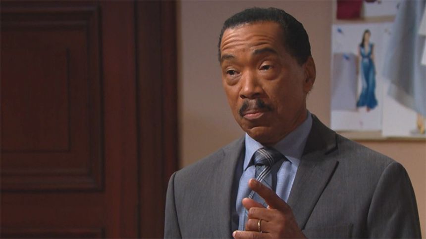 Julius (Obba Babatundé) est de passage à Los Angeles. Amour, Gloire et Beauté/Top Models,
épisode 8385 (23 octobre 2020,
CBS)