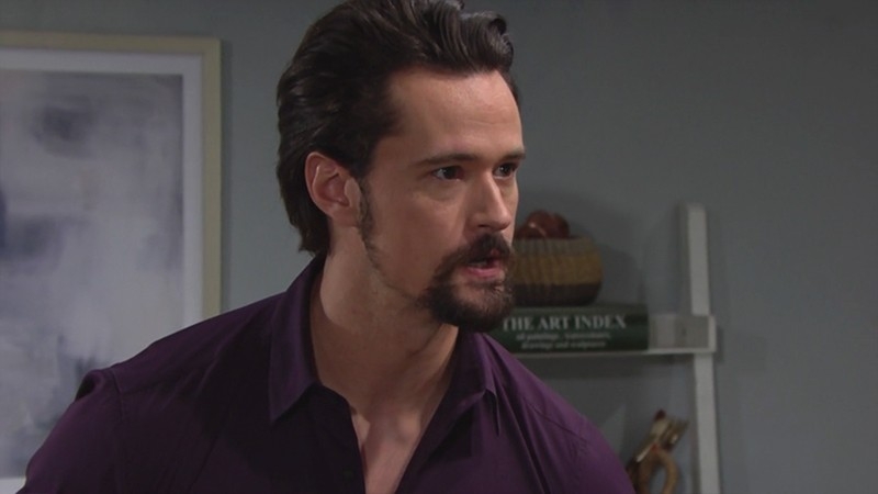 Thomas (Matthew Atkinson) ne laissera pas Liam lui dicter ses droits. Top Modèles,
                     épisode 8395 (16 septembre 2021,
TVA)