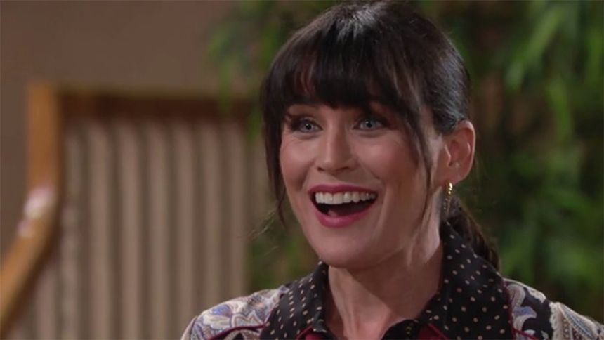 Quinn (Rena Sofer) est heureuse ! Top Modèles,
épisode 8417 (18 octobre 2021,
TVA)