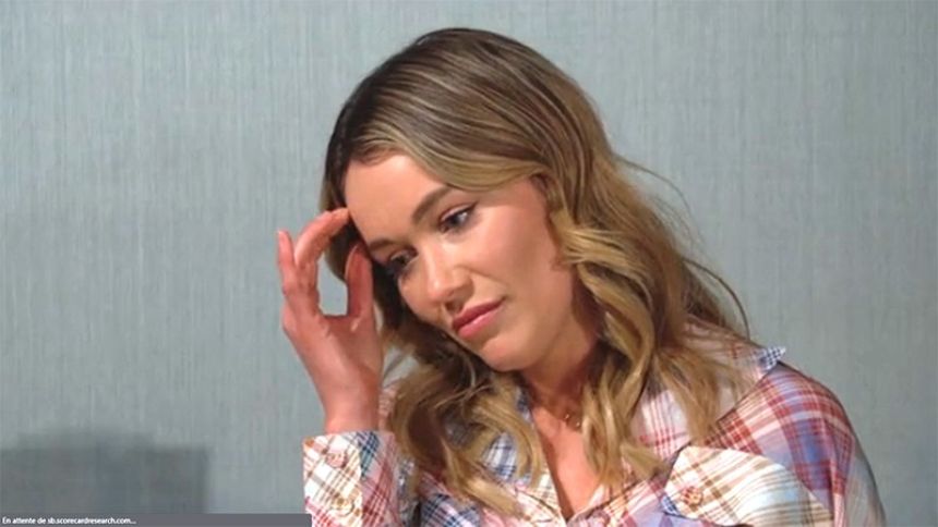 Florence (Katrina Bowden) repense à ses erreurs du passé. Top Models,
                     épisode 8463 (1 juin 2021,
RTS)