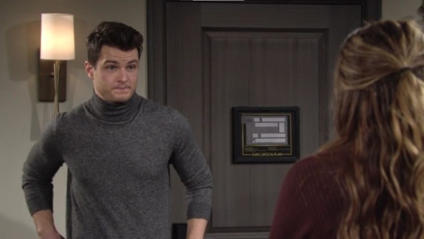 Kyle (Michael Mealor) ne sait plus quoi faire... Les Feux de l'Amour,
épisode 8801 (18 septembre 2023,
RTS)