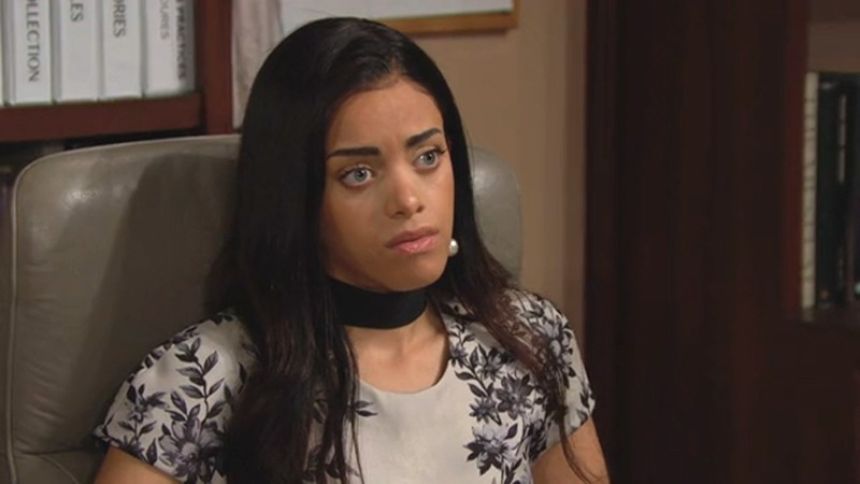 Zoe (Kiara Barnes) commence à s'en vouloir... Top Models,
épisode 8490 (8 juillet 2021,
RTS)