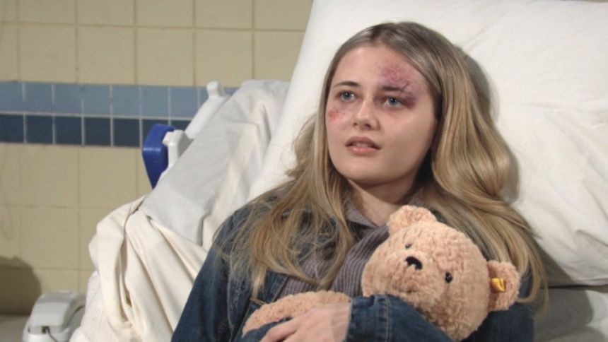 Faith (Reylynn Caster) sait qu'elle va devoir affronter les conséquences de ses actes. Les Feux de l'Amour,
épisode 12085 (12 avril 2021,
CBS)