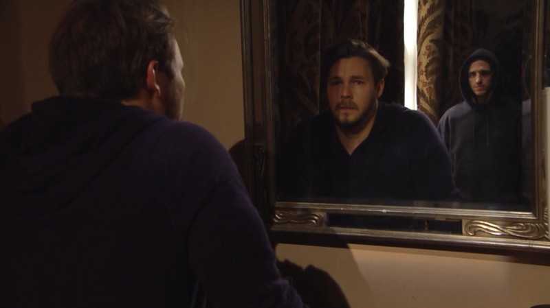 Liam (Scott Clifton) ne va pas bien du tout !... Top Models,
                     épisode 8495 (15 juillet 2021,
RTS)