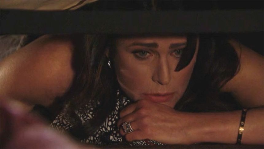Quinn (Rena Sofer) s'est cachée juste à temps...! Top Modèles,
épisode 8513 (15 mars 2022,
TVA)