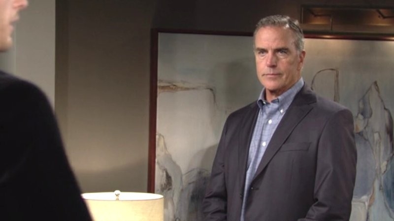 Ashland (Richard Burgi) veut retrouver sa femme et son fils. Les Feux de l'Amour,
                     épisode 6438 (24 novembre 2023,
AUVIO)