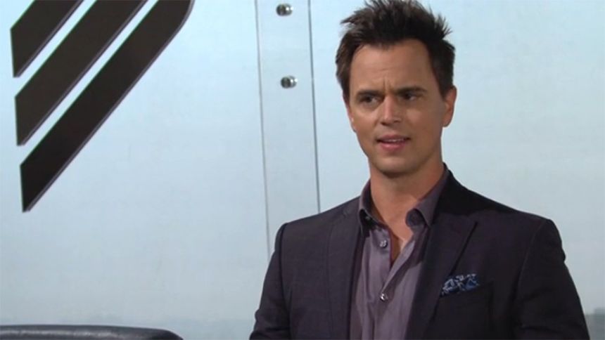 Wyatt (Darin Brooks) essaie de comprendre ce qui se passe avec Bill. Top Modèles,
épisode 8522 (28 mars 2022,
TVA)
