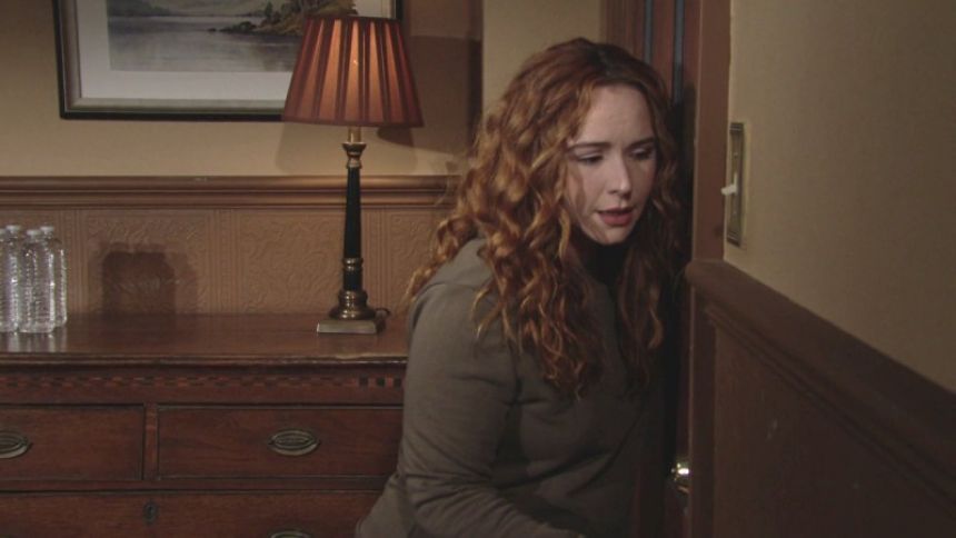 Mariah (Camryn Grimes) a besoin de réponses... Les Feux de l'Amour,
épisode 12161 (28 juillet 2021,
CBS)