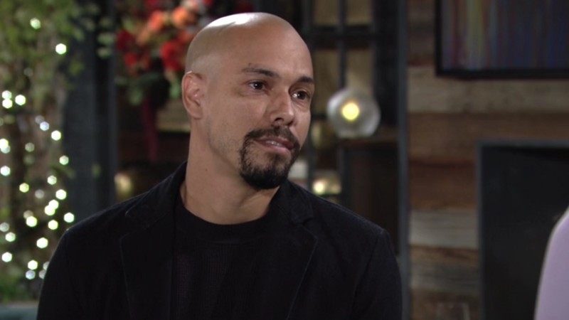 Devon (Bryton James) est toujours là pour réconforter une amie. Les Feux de l'Amour,
                     épisode 6549 (30 avril 2024,
AUVIO)