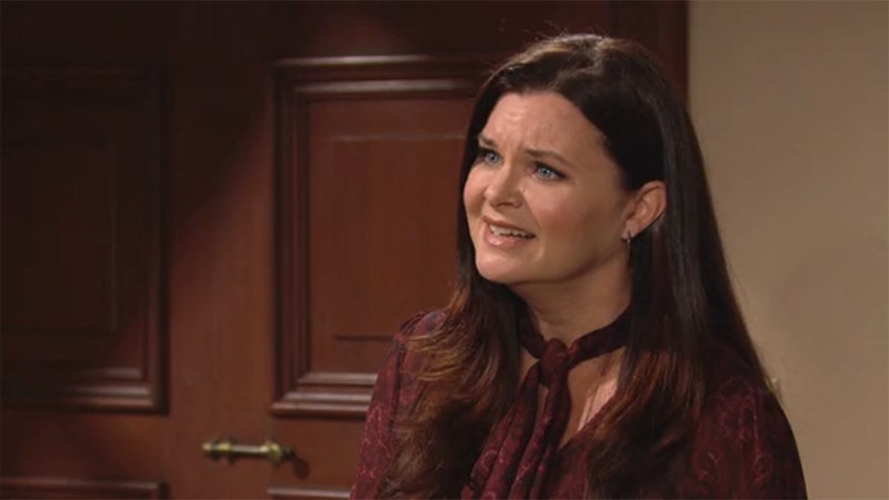Katie (Heather Tom) a des choses à reprocher à Quinn. Amour, Gloire et Beauté/Top Models,
épisode 8643 (9 novembre 2021,
CBS)