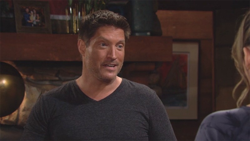 Deacon (Sean Kanan) est heureux de pouvoir passer du temps avec sa fille. Top Models,
épisode 8667 (20 septembre 2022,
RTL9)
