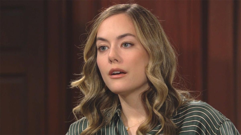 L'heure est venue pour Hope (Annika Noelle) de faire un choix. Amour, Gloire et Beauté/Top Models,
                     épisode 8975 (10 mars 2023,
CBS)