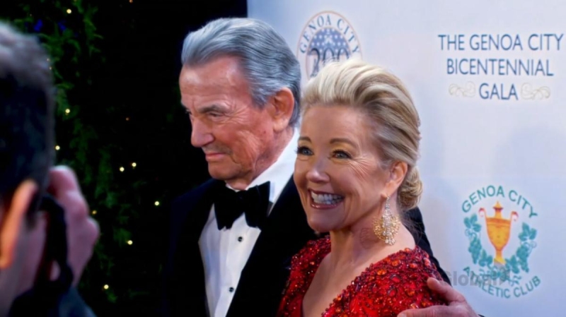 Victor (Eric Braeden) et Nikki (Melody Thomas Scott) sont ravis de célébrer le bicentenaire de Genoa City Les Feux de l'Amour,
épisode 12580 (23 mars 2023,
CBS)