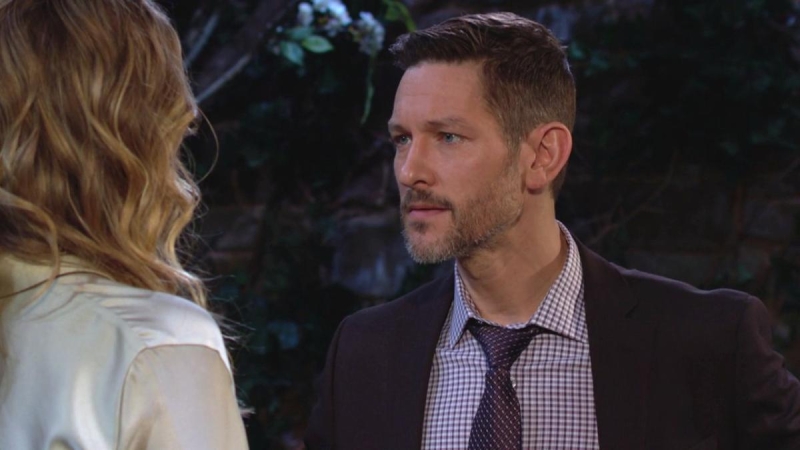 Daniel (Michael Graziadei) n'est pas d'accord avec sa sœur. Les Feux de l'Amour,
                     épisode 12613 (9 mai 2023,
CBS)