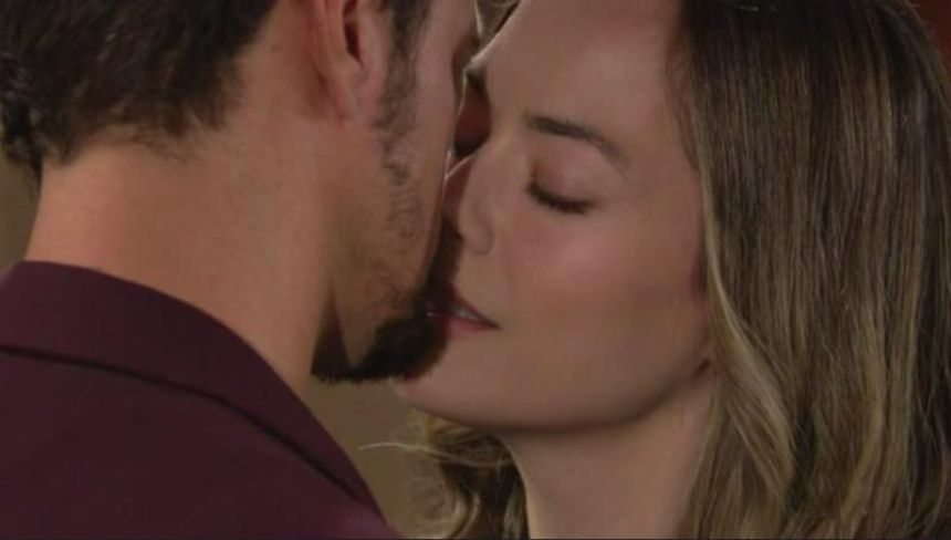 Thomas (Matthew Atkinson) et Hope (Annika Noelle) s’entendent très bien… Top Modèles,
                     épisode 9069 (28 mai 2024,
TVA)