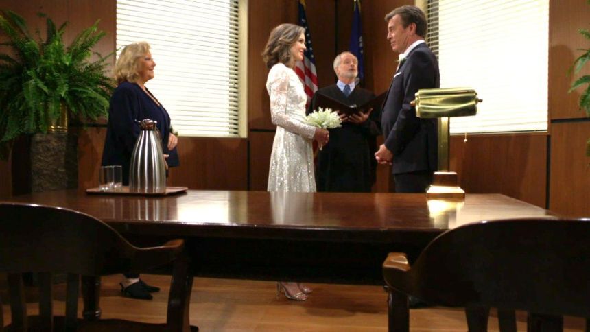 Diane (Susan Walters) et Jack (Peter Bergman) se marient enfin ! Les Feux de l'Amour,
                     épisode 12670 (28 juillet 2023,
CBS)