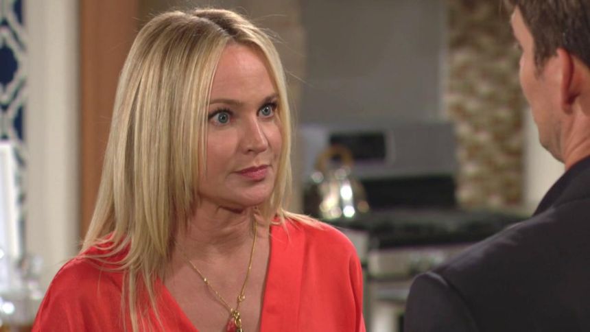 Sharon (Sharon Case) se sent insultée par la façon de voir d'Adam. Les Feux de l'Amour,
épisode 12675 (4 août 2023,
CBS)