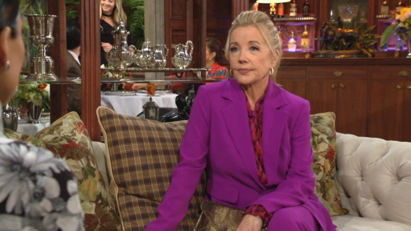 Nikki (Melody Thomas Scott) n'est pas née de la dernière pluie ! Les Feux de l'Amour,
                     épisode 12680 (11 août 2023,
CBS)