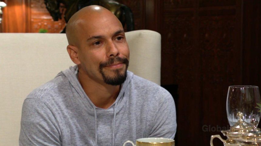 Devon (Bryton James) veut apaiser les craintes de son amie. Les Feux de l'Amour,
épisode 12696 (5 septembre 2023,
CBS)
