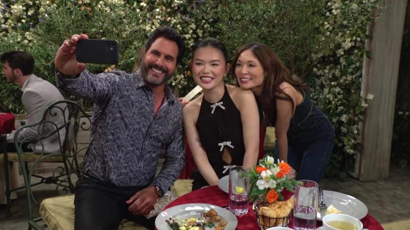Luna (Lisa Yamada) découvre la vie de famille ! Amour, Gloire et Beauté/Top Models,
                     épisode 9300 (24 juin 2024,
CBS)