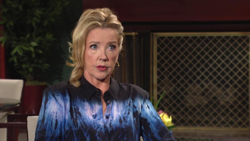 Nikki (Melody Thomas Scott) est déterminée à diriger Chancellor seule. Les Feux de l'Amour,
                     épisode 12951 (5 septembre 2024,
CBS)