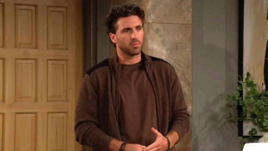 Chance (Conner Floyd) apprend les résultats de l'autopsie d'Heather. Les Feux de l'Amour,
épisode 12972 (4 octobre 2024,
CBS)