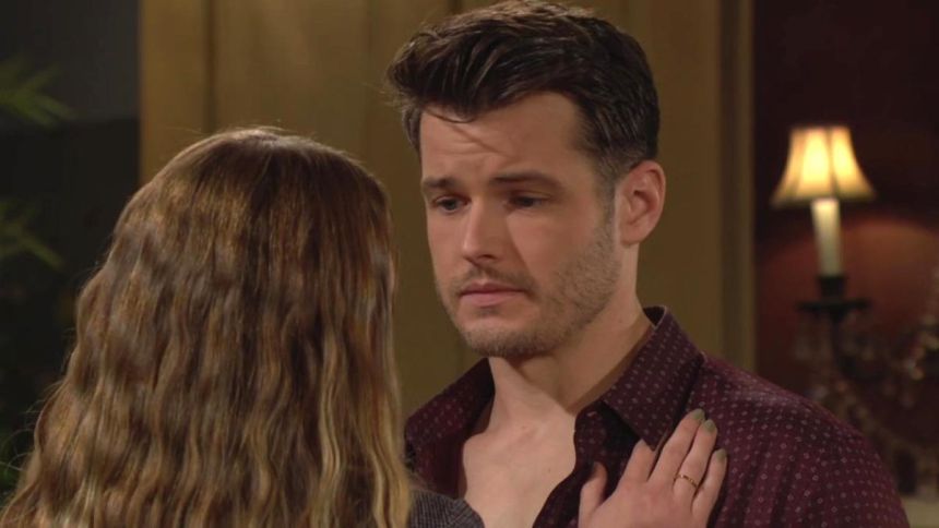 Claire (Hayley Erin) et Kyle (Michael Mealor) sont très attirés l'un par l'autre... Les Feux de l'Amour,
épisode 12993 (4 novembre 2024,
CBS)
