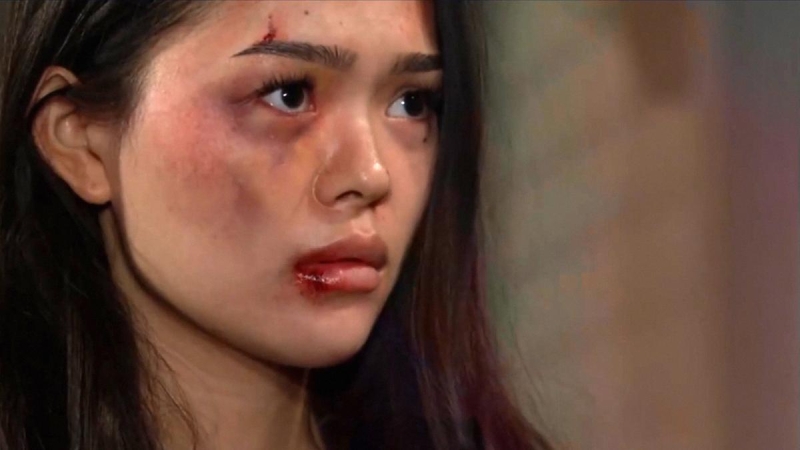 Luna (Lisa Yamada) est à bout. Top Models,
épisode 9431 (25 août 2025,
RTL9)