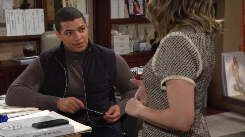 Zende (Delon De Metz) est un garçon perspicace... Top Models,
épisode 9474 (14 mai 2025,
RTS)