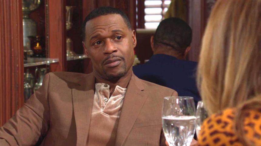 Damian (Jermaine Rivers) est surpris par la proposition de Lily. Les Feux de l'Amour,
                     épisode 13117 (7 mai 2025,
CBS)