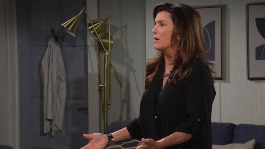 Sheila (Kimberlin Brown) tente de raisonner sa petite-fille… Amour, Gloire et Beauté/Top Models,
épisode 9556 (30 juin 2025,
CBS)