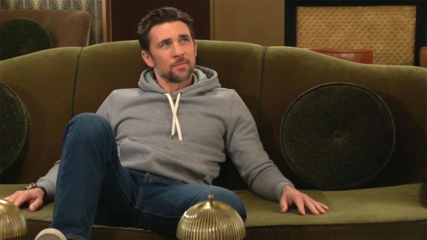 Cane (Billy Flynn) préfère rester méfiant envers Jack. Les Feux de l'Amour,
épisode 13227 (8 octobre 2025,
CBS)