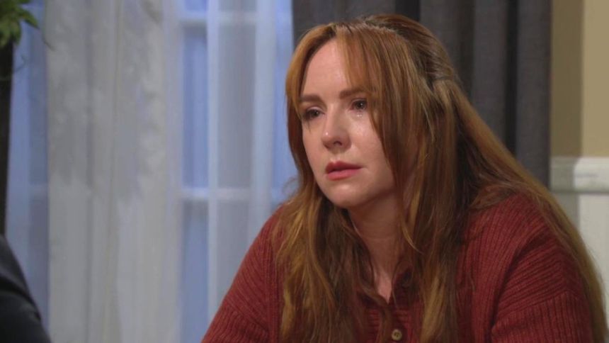 Mariah (Camryn Grimes) sera-t-elle un jour libérée de l'emprise d'Ian Ward (Ray Wise) ? Les Feux de l'Amour,
épisode 13237 (22 octobre 2025,
CBS)