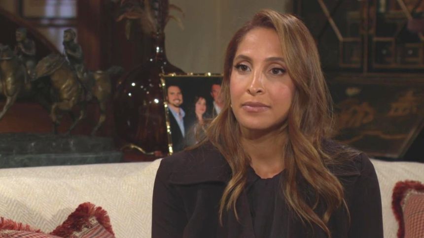 Lily (Christel Khalil) est reconnaissante après l'attaque d'Arabesque. Les Feux de l'Amour,
                     épisode 13256 (18 novembre 2025,
CBS)